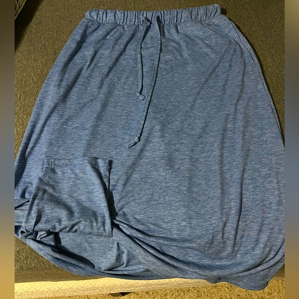 Nuggles 31” Sport Flex Skirt. Heather/blue L